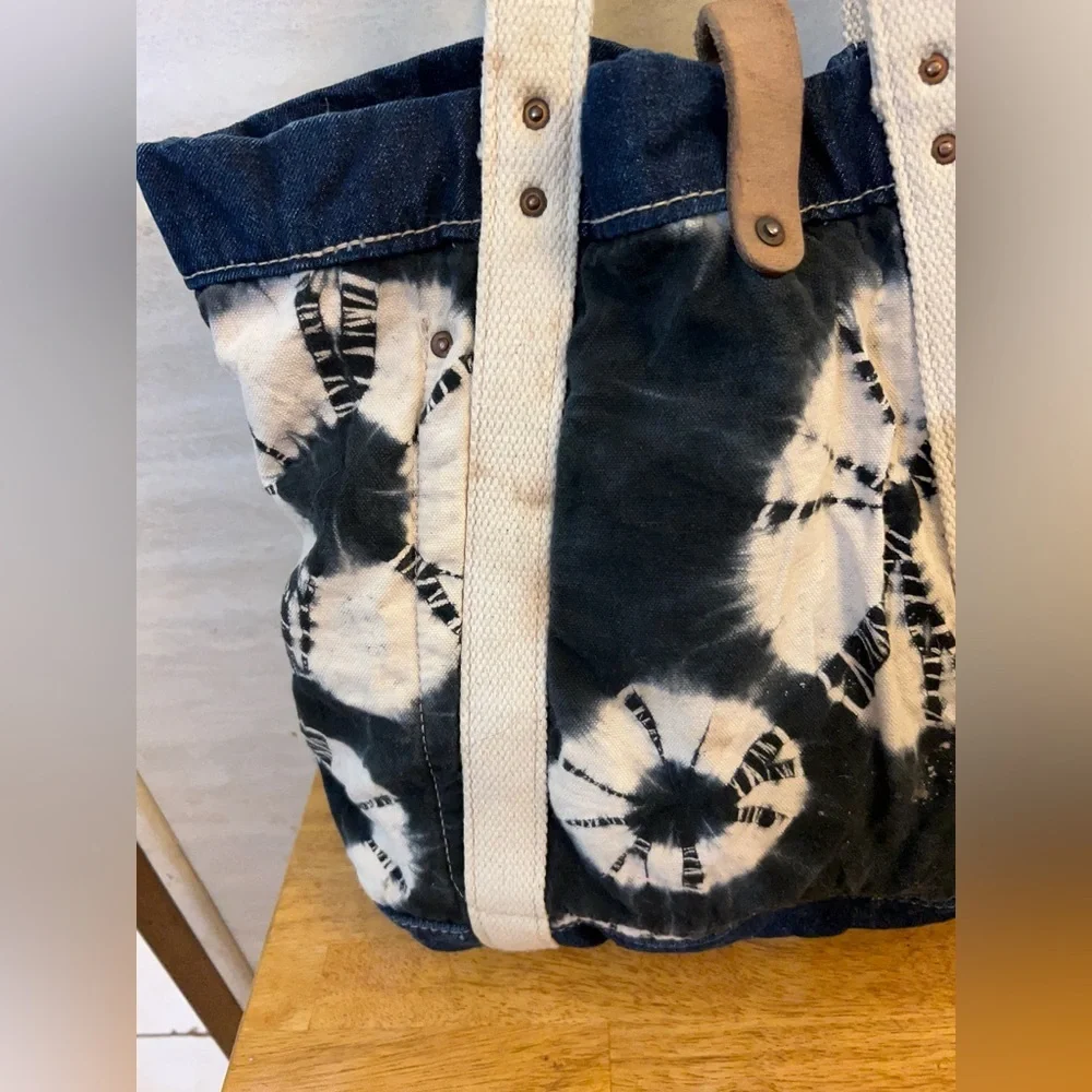 Hyena indigo tie-dye (shibori) pattern on canvas leather strap closure